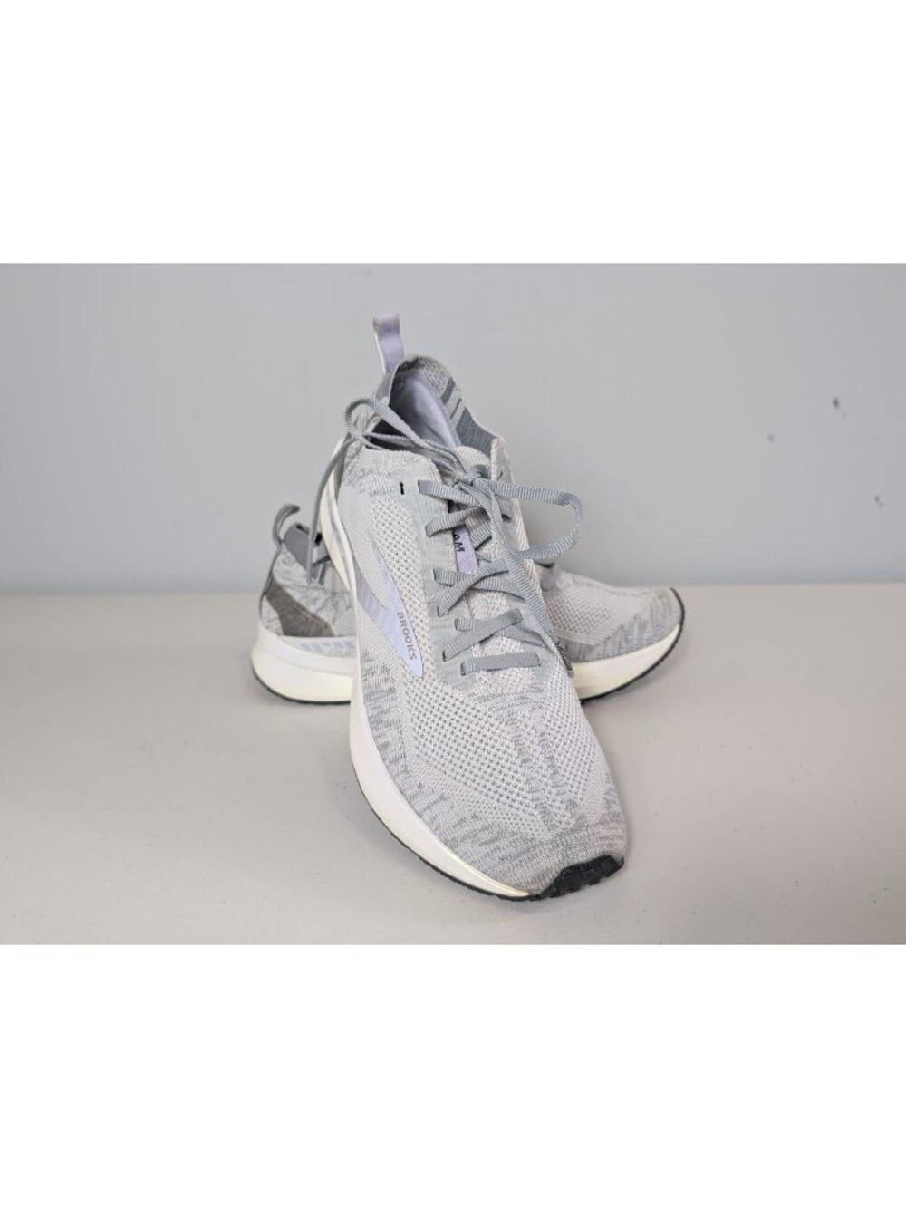 Brooks Levitate 4 Running Shoes Gray & purple women's Size 9.5